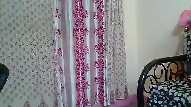 Snapshot of NautyBabe chatting on 09.25.25 NautyBabe online show from 09.25.25