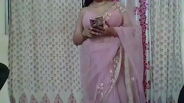 Snapshot of NautyBabe chatting on 09.27.25 NautyBabe online show from 09.27.25