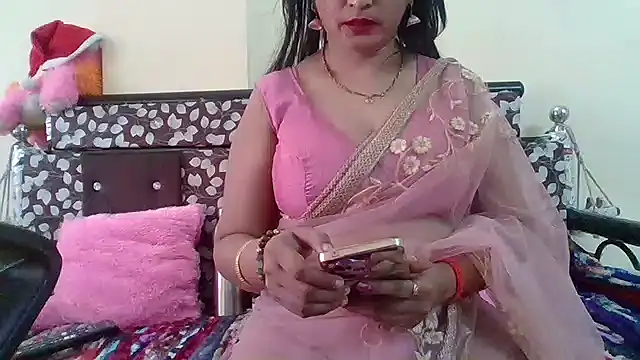 Snapshot of NautyBabe chatting on 10.12.25 NautyBabe online show from 10.12.25