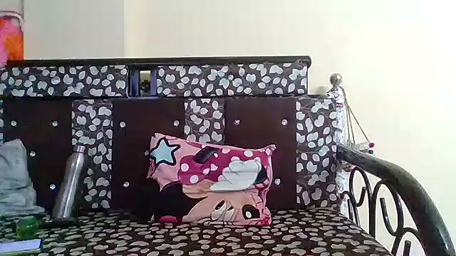 Snapshot of NautyBabe chatting on 11.22.25 NautyBabe online show from 11.22.25