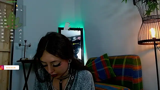 VickyJackson  online show from 01.14.25