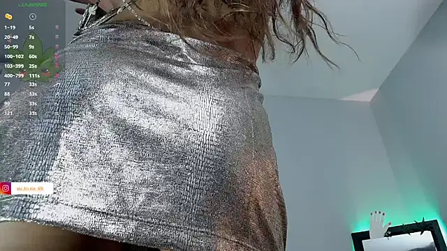 VickyJackson  online show from 01.17.25