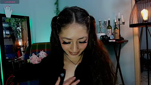 VickyJackson  online show from 01.30.25