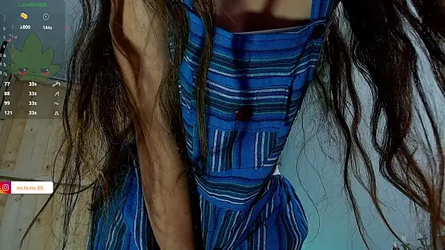 VickyJackson  online show from 02.05.25