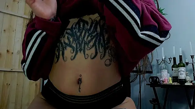 VickyJackson  online show from 03.20.25