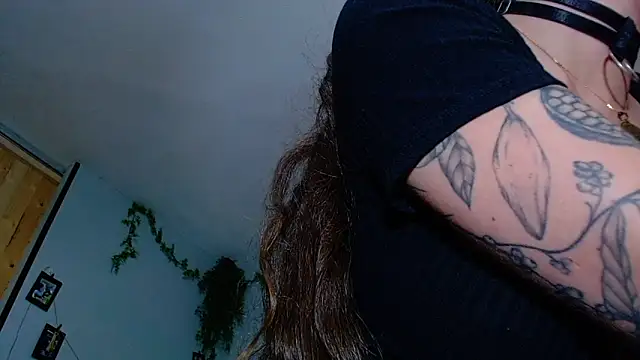 VickyJackson  online show from 10.23.25