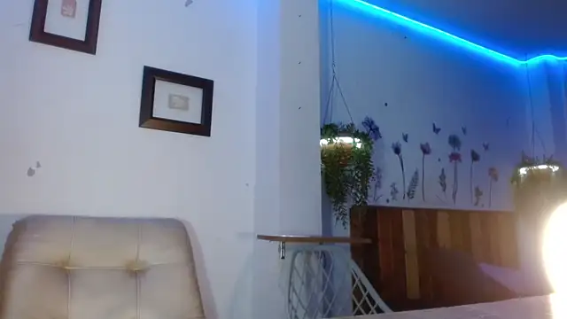 DaMikaela  online show from 02.04.26