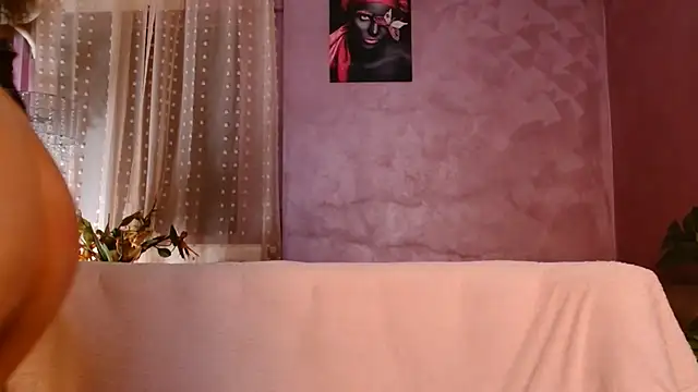 Snapshot of DanieleAida chatting on 01.11.25 DanieleAida online show from 01.11.25