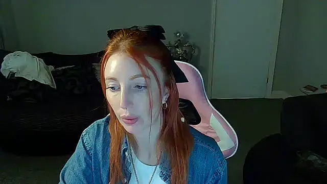 Red firesquirt online show from 01.13.25