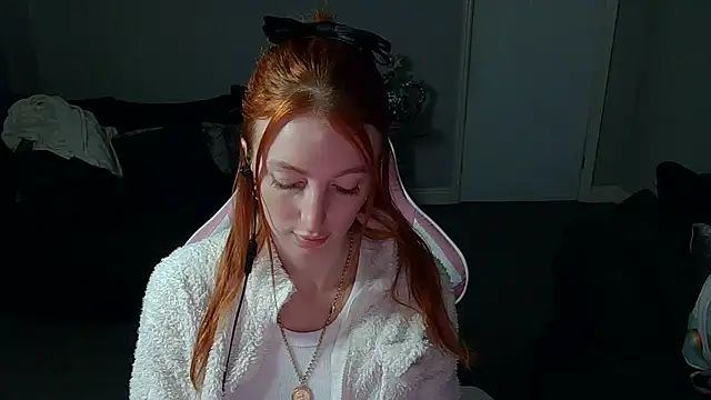 Red firesquirt online show from 01.14.25