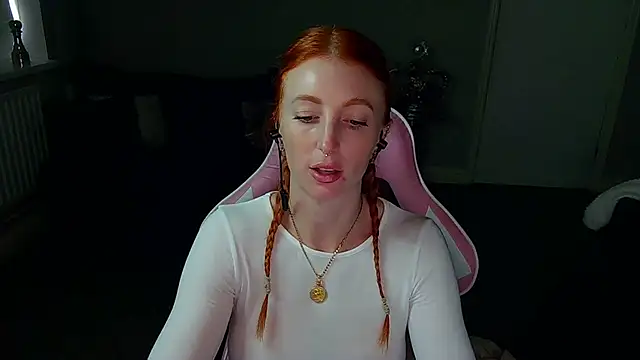 Red firesquirt online show from 01.29.25