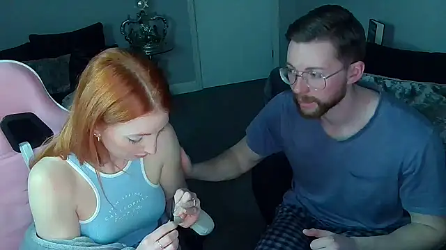 Red firesquirt online show from 03.01.25