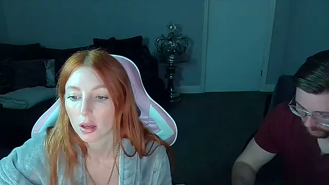 Red firesquirt online show from 03.08.25