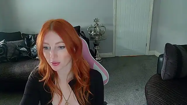 Red firesquirt online show from 03.10.25