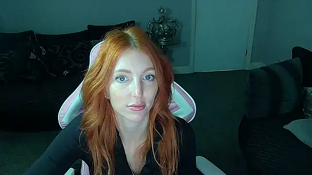 Red firesquirt online show from 03.17.25