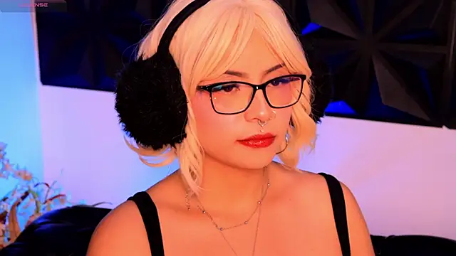 Misselektra   online show from 12.13.24