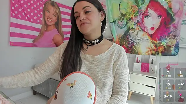 LovelyAzucena online show from 11.27.25