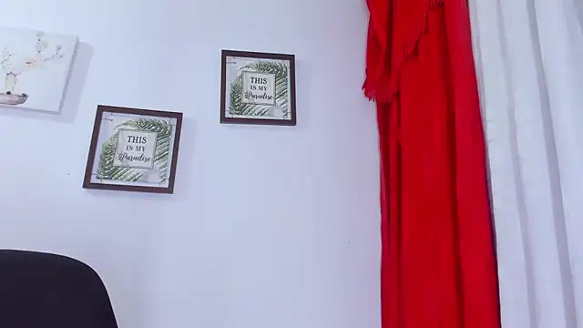 Snapshot of Victoria_Caruso chatting on 12.07.24 Victoria Caruso online show from 12.07.24