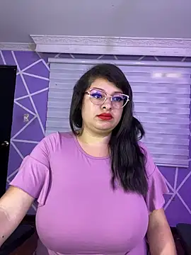 Snapshot of MiiaaJoness chatting on 04.27.26 MiiaaJoness online show from 04.27.26