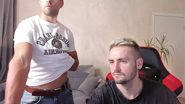 Snapshot of enjoy_me chatting on 09.09.25 enjoy me online show from 09.09.25