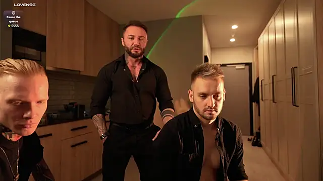 Snapshot of enjoy_me chatting on 10.18.25 enjoy me online show from 10.18.25