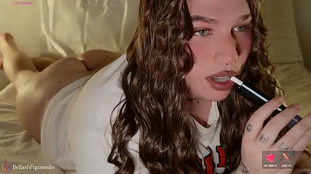 Snapshot of IsabellaFigueredo__ chatting on 09.30.25 IsabellaFigueredo online show from 09.30.25