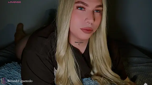 Snapshot of IsabellaFigueredo__ chatting on 12.04.25 IsabellaFigueredo online show from 12.04.25