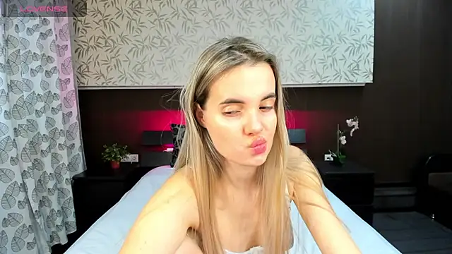 Donna Evans online show from 02.06.25