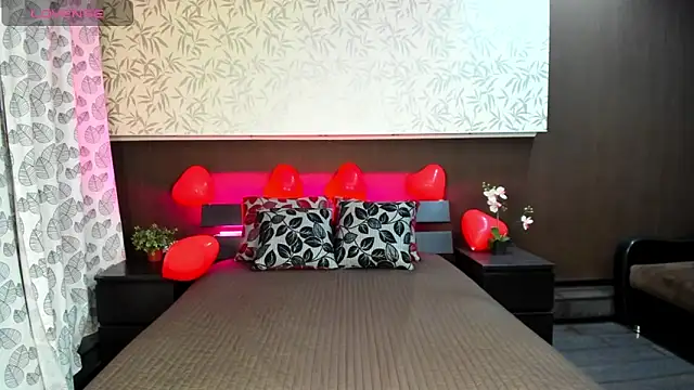 Donna Evans online show from 02.23.25