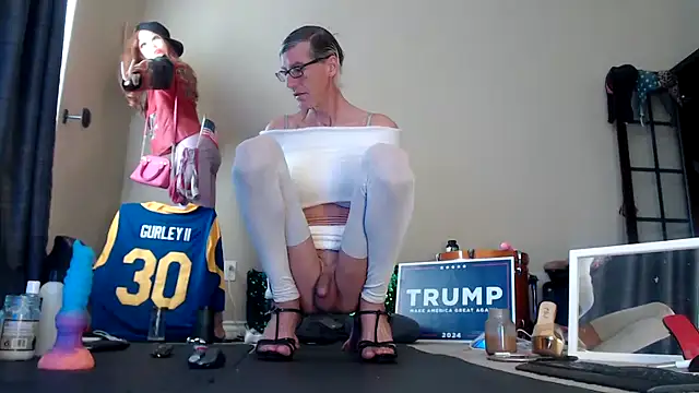 Snapshot of Taylorsexbot chatting on 12.23.24 Taylorsexbot online show from 12.23.24