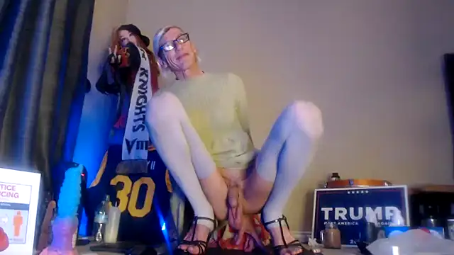 Snapshot of Taylorsexbot chatting on 01.04.25 Taylorsexbot online show from 01.04.25