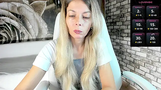 Eva Melow online show from 10.04.25