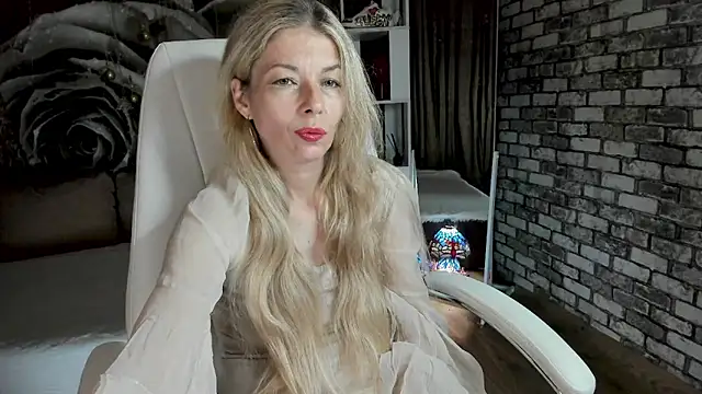 Snapshot of Eva_Melow chatting on 05.28.26 Eva Melow online show from 05.28.26