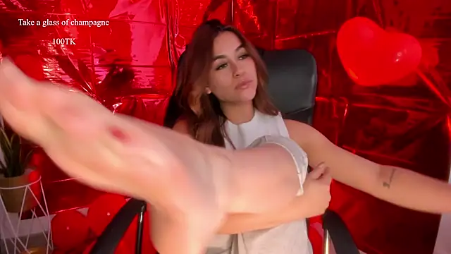 Snapshot of aliss_ev chatting on 02.15.25 aliss ev online show from 02.15.25