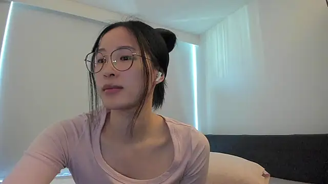 Snapshot of secretgirlfriendxo chatting on 06.18.26 secretgirlfriendxo online show from 06.18.26