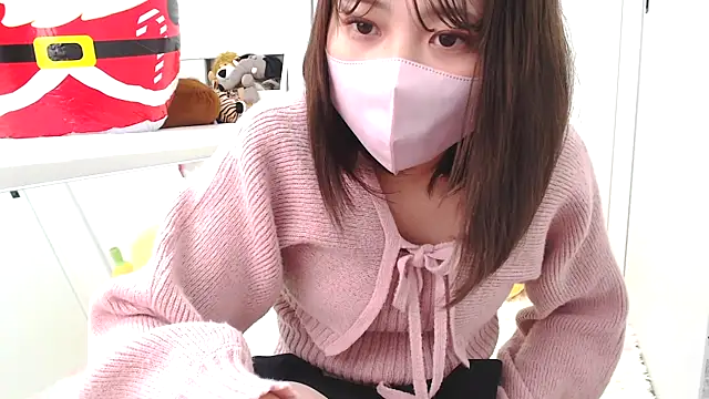Snapshot of SUZU_ chatting on 12.12.24 SUZU online show from 12.12.24