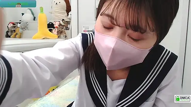 Snapshot of SUZU_ chatting on 01.07.25 SUZU online show from 01.07.25