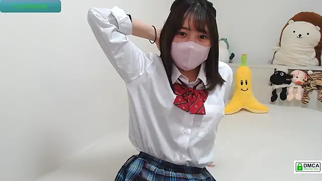 Snapshot of SUZU_ chatting on 01.08.25 SUZU online show from 01.08.25