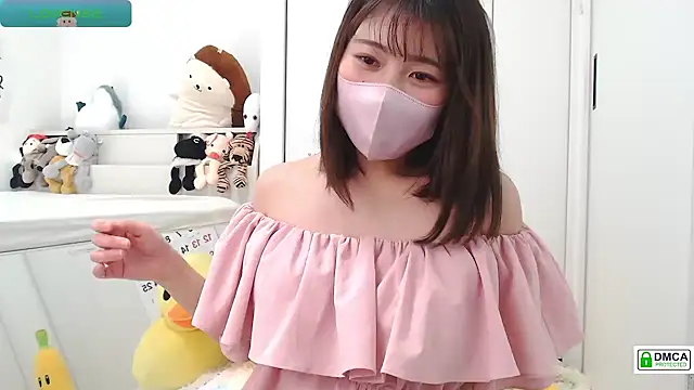 Snapshot of SUZU_ chatting on 01.10.25 SUZU online show from 01.10.25