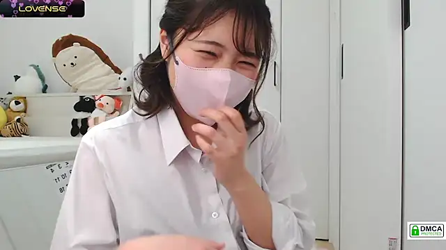 Snapshot of SUZU_ chatting on 01.15.25 SUZU online show from 01.15.25
