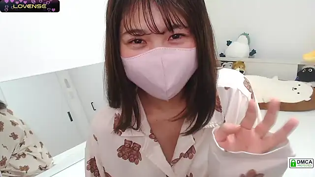 Snapshot of SUZU_ chatting on 01.18.25 SUZU online show from 01.18.25