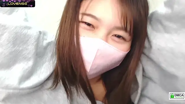 Snapshot of SUZU_ chatting on 02.08.25 SUZU online show from 02.08.25