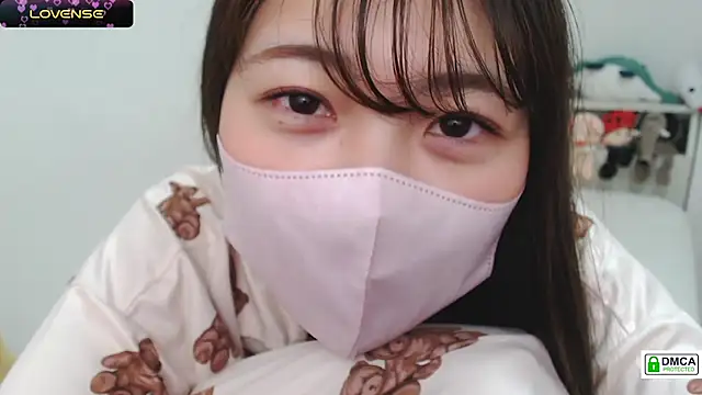 Snapshot of SUZU_ chatting on 02.08.25 SUZU online show from 02.08.25