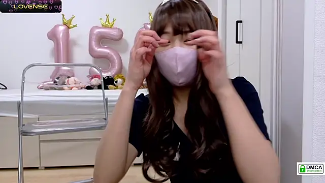 Snapshot of SUZU_ chatting on 02.23.25 SUZU online show from 02.23.25
