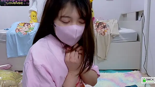 Snapshot of SUZU_ chatting on 03.03.25 SUZU online show from 03.03.25