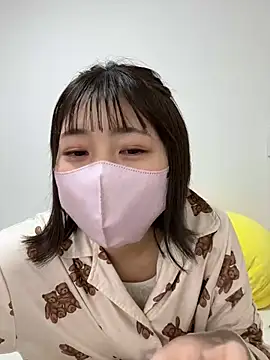 Snapshot of SUZU_ chatting on 03.09.25 SUZU online show from 03.09.25