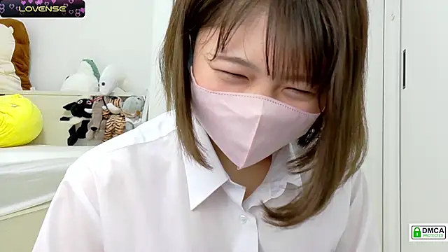 Snapshot of SUZU_ chatting on 03.17.25 SUZU online show from 03.17.25