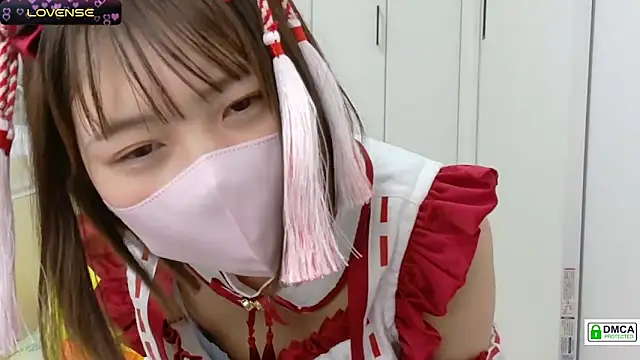 Snapshot of SUZU_ chatting on 03.21.25 SUZU online show from 03.21.25