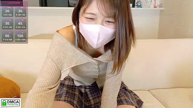 Snapshot of SUZU_ chatting on 09.16.25 SUZU online show from 09.16.25