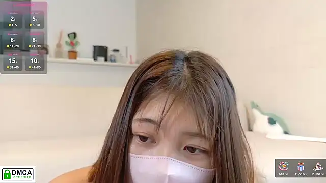 Snapshot of SUZU_ chatting on 09.26.25 SUZU online show from 09.26.25